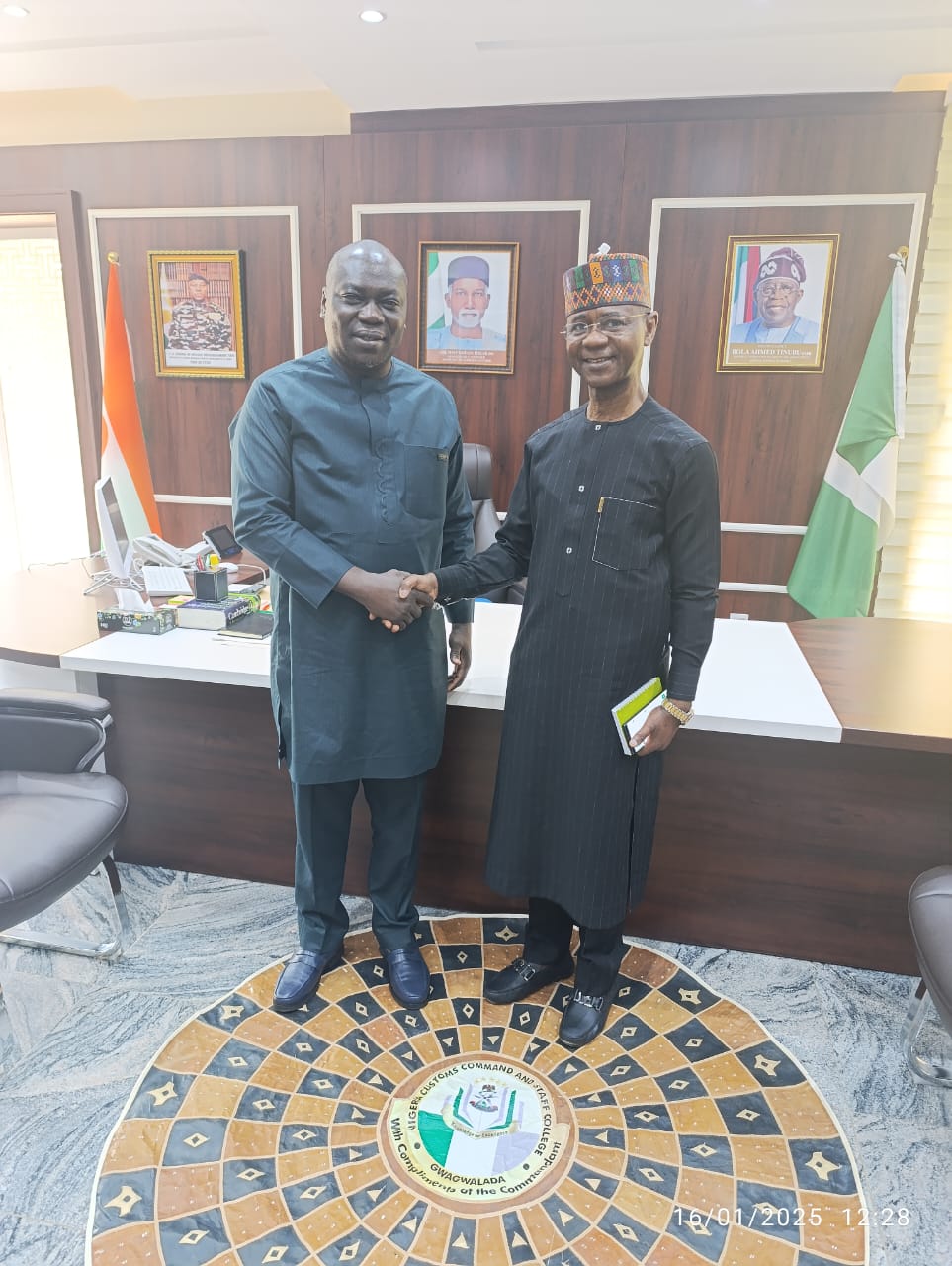Rencontre diplomatique entre les ambassadeurs du Bénin et du Nigéria à Niamey : Vers une coopération renforcée pour la sécurité et le développement