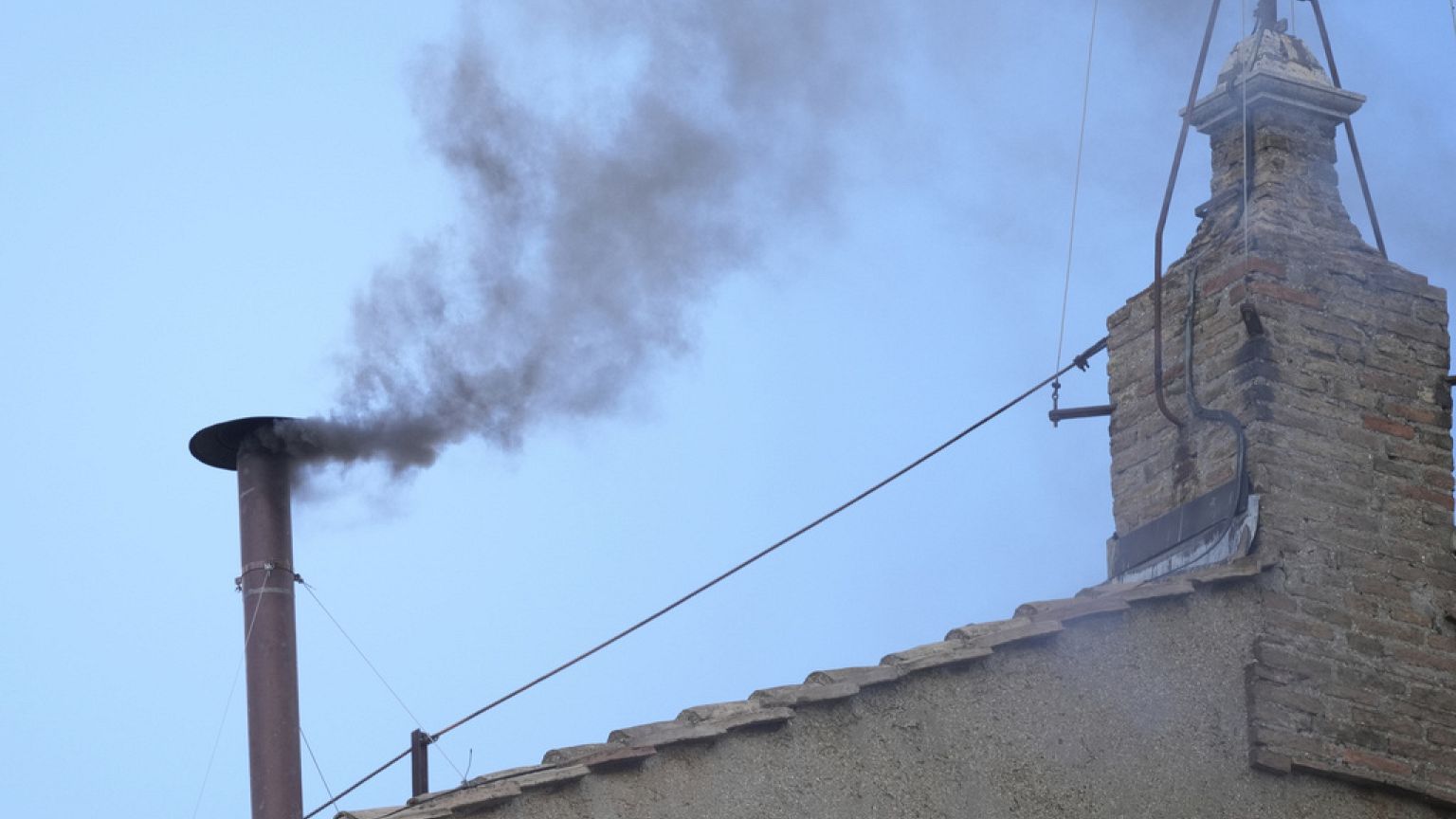 Vatican : Fumée blanche à la chapelle Sixtine, un nouveau pape élu