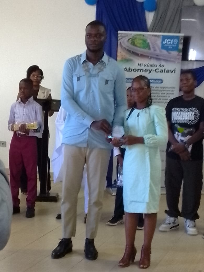 Finale du concours "La Voix du Futur" : Pathinvo Loane Ericka sacrée meilleure oratrice junior 2025