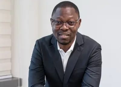 Classement Favikon 2025 : Serges Nonvignon, une référence confirmée de l’influence digitale africaine