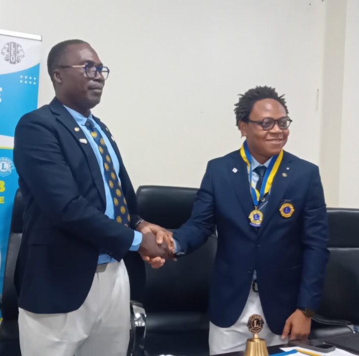 Après un mandat impactant à la tête du Lions Club Godomey Synergie : Sadikou Gbadamassi passe le relais à Hermann Éric Ahouandjinou